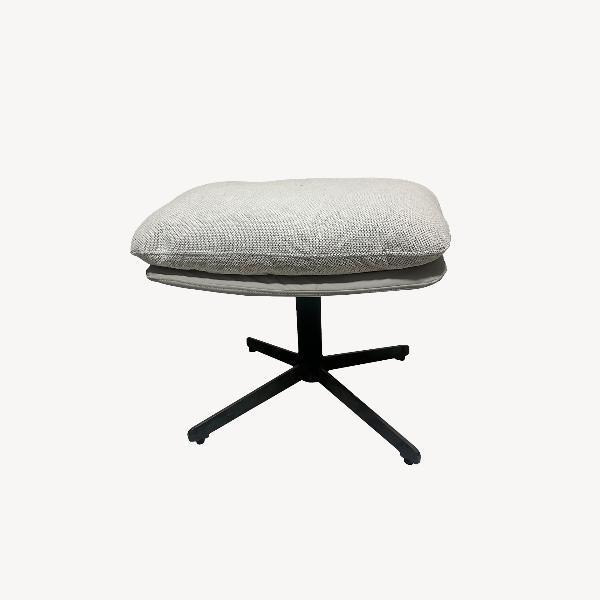 BANQUETA REPOSAPIES 42*52*40 CM.TAPIZADO GRIS PIEDRA (ANTIMANCHAS, IGNIFUGO, ANTIARAÑAZOS MASCOTAS)