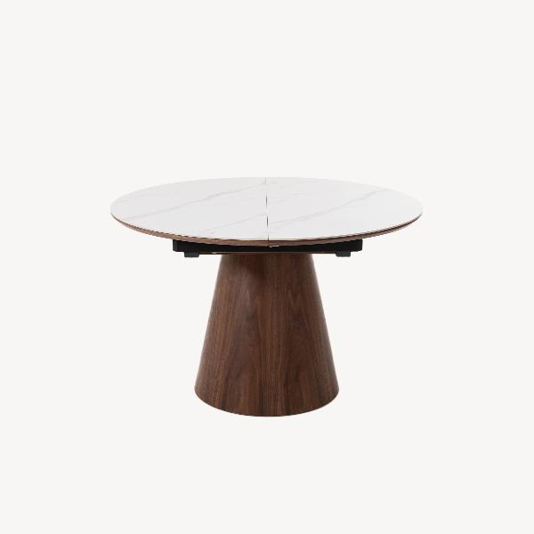 MESA COMEDOR 120*120 CM, EXTENSIBLE A 160*120 CM. TAPA PORCELANICO BLANCO, PIE CHAPA NOGAL. ALTURA 76 CM