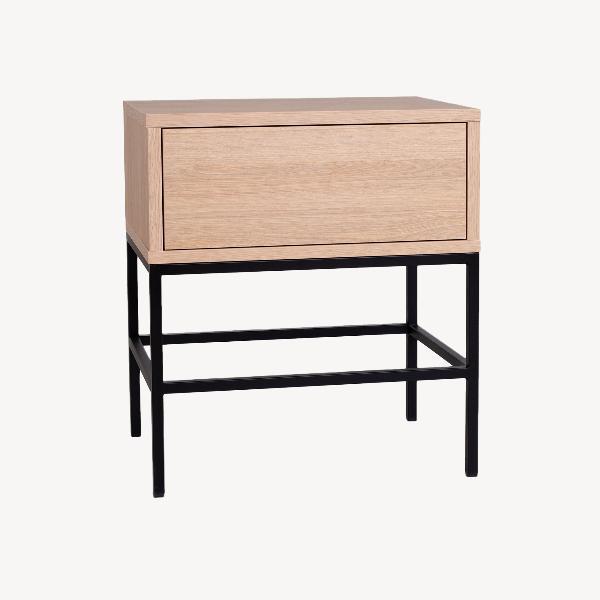 MESITA PUSH 1 CAJON CHAPA ROBLE. BASE METAL NEGRO. 48*55*33,5 CM