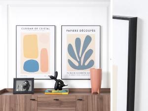 Set of 2 pictures with wooden frame 50*70 cm/unit.