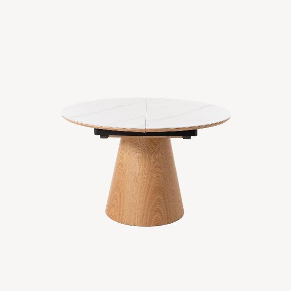 MESA COMEDOR 120*120 CM, EXTENSIBLE A 160*120 CM. TAPA PORCELANICO BLANCO, PIE CHAPA ROBLE. ALTURA 76 CM