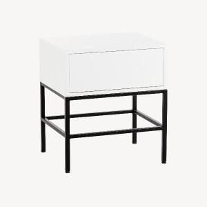 COMODA PUSH 4 C. LACADO BLANCO, BASE METAL ORO. 100*95*40 CM