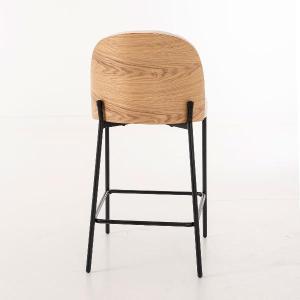 Taburete Ingrid, asiento chapa roble curvado y tapizado beige