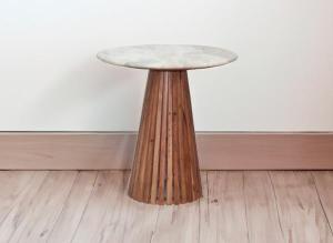 Mesa auxiliar acacia y mármol 52 cm