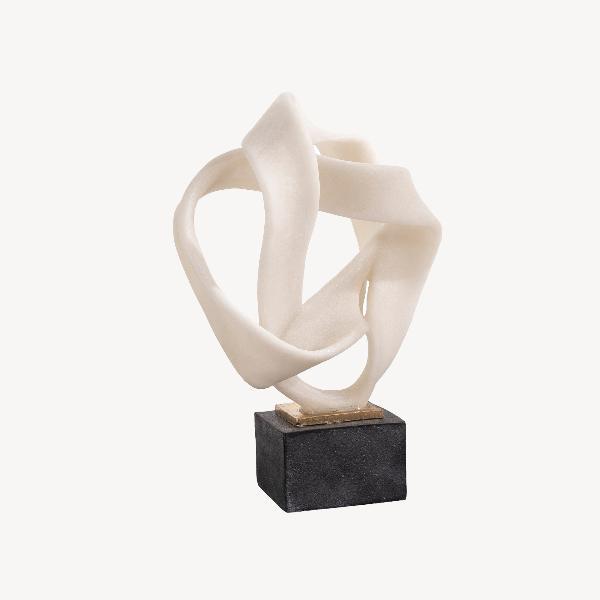 ESCULTURA POLYRESINA 43*22*29 CM. EFECTO PIEDRA BLANCA, BASE NEGRA