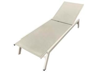 Tumbona Sofia reclinable, aluminio beige y textilene beige.