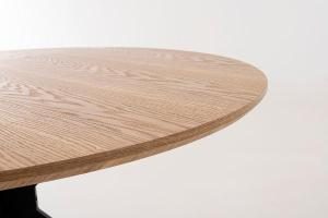 Mesa de chapa roble y pata de metal