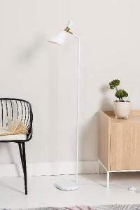 Lámpara de suelo de metal color blanco. 140*35*28 cm