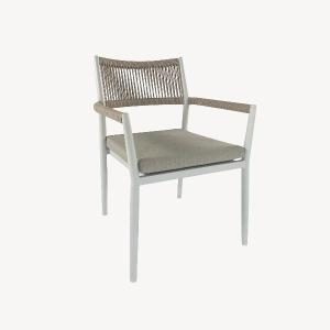 Silla Macarella blanca y asiento beige