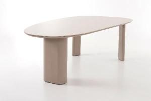 Mesa exterior Paula, color taupe y tapa ceramica beige. 240*75*120 cm