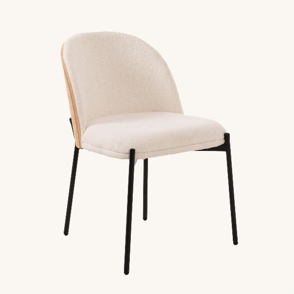 SILLA INGRID 80*51*59 CM, ASIENTO CHAPA ROBLE CURVADO, TAPIZADO BOUCLE BLANCO Y PATAS METALICAS EN NEGRO, TEJIDO AQUACLEAN