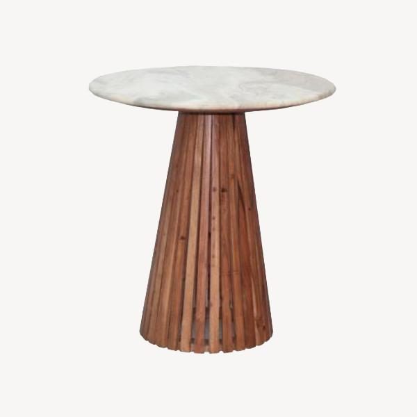 MESA AUXILIAR 52*49*49 CM. BASE ACACIA Y TAPA MARMOL BLANCO