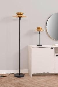 Lámpara de pie Dina. Oro con pata en negro. 163*38*38 cm