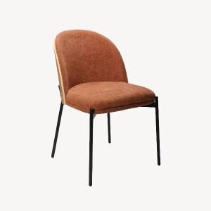 Silla Ingrid, respaldo chapa roble y tapizado caldera. 80*51*59 cm