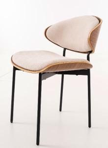 Silla Lena. Asiento chapa nogal curvado y tapizado beige. 75*50*55 cm