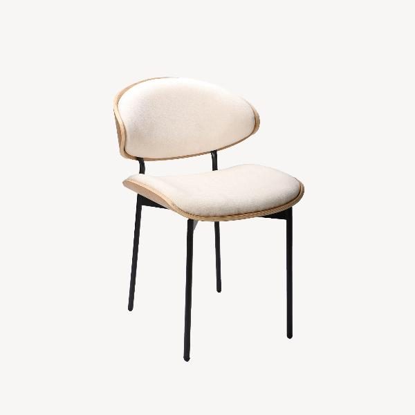 SILLA LENA 75*50*55 CM, ASIENTO CHAPA ROBLE CURVADO, TAPIZADO BEIGE Y PATAS METALICAS EN NEGRO, TEJIDO AQUACLEAN