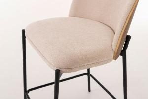 Taburete Ingrid, asiento chapa nogal curvado y tapizado beige