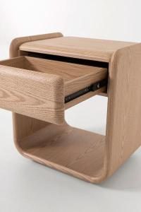 Mesita Pompeya en chapa roble