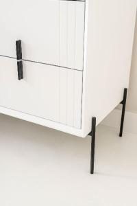 Cómoda Milán 4 cajones acabado lacado