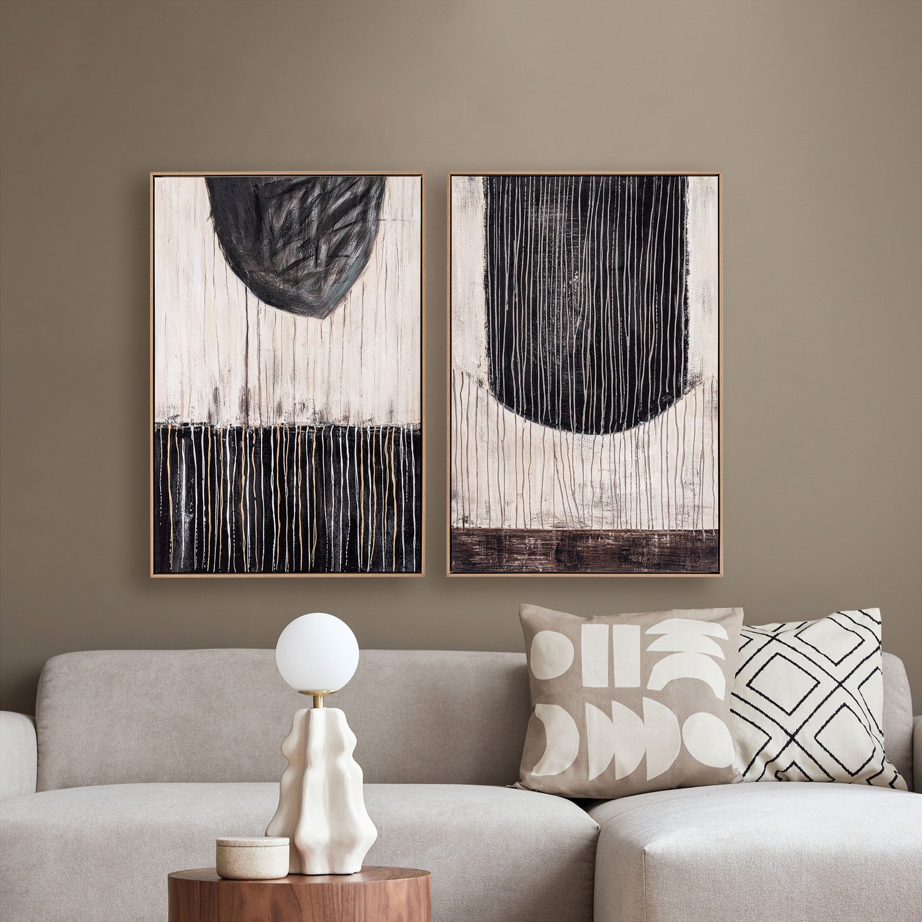 Set de 2 cuadros al óleo. Marco de madera. 60*90 cm/ud.