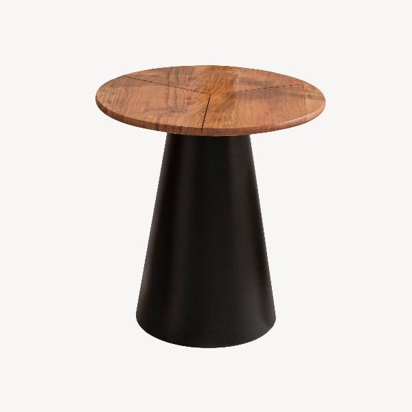 MESA AUXILIAR 52*49*49 CM. BASE METAL NEGRO Y TAPA MADERA MANGO