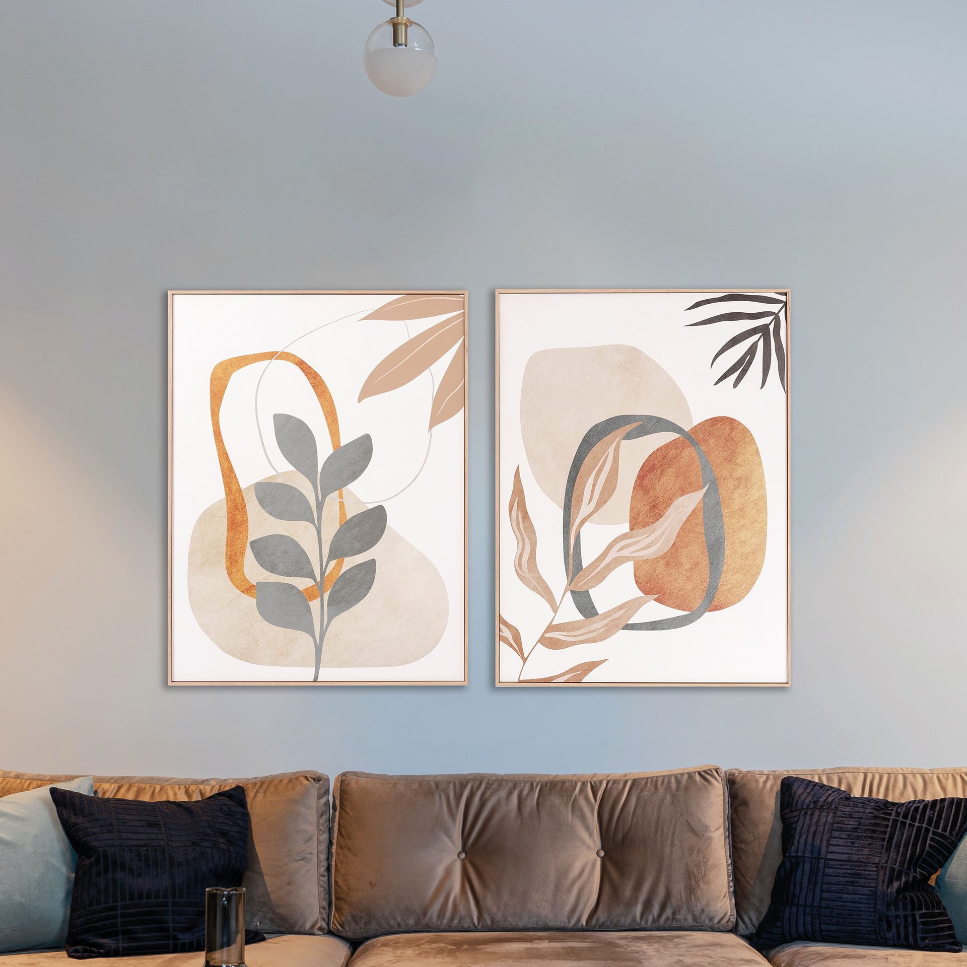 Set de 2 cuadros con marco de madera. 50*70 cm/ud.