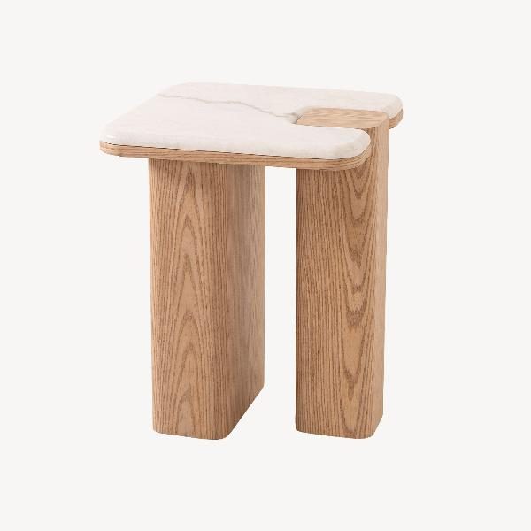 MESA AUXILIAR DELFOS. CHAPA MADERA ROBLE Y TAPA MARMOL BLANCO. 51*40*40 CM