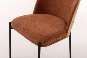 Silla Ingrid, respaldo chapa roble y tapizado caldera. 80*51*59 cm