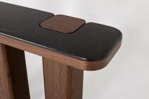 Consola Delfos, chapa nogal y porcelanico blanco