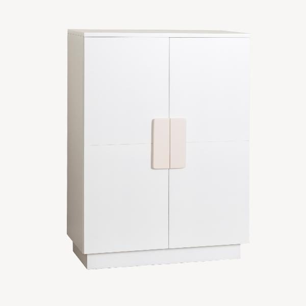 ZAPATERO GRAN CAPACIDAD, LACADO BLANCO 2 PUERTAS, TIRADOR MADERA VISON Y ZOCALO MADERA. 120*80*36 CM