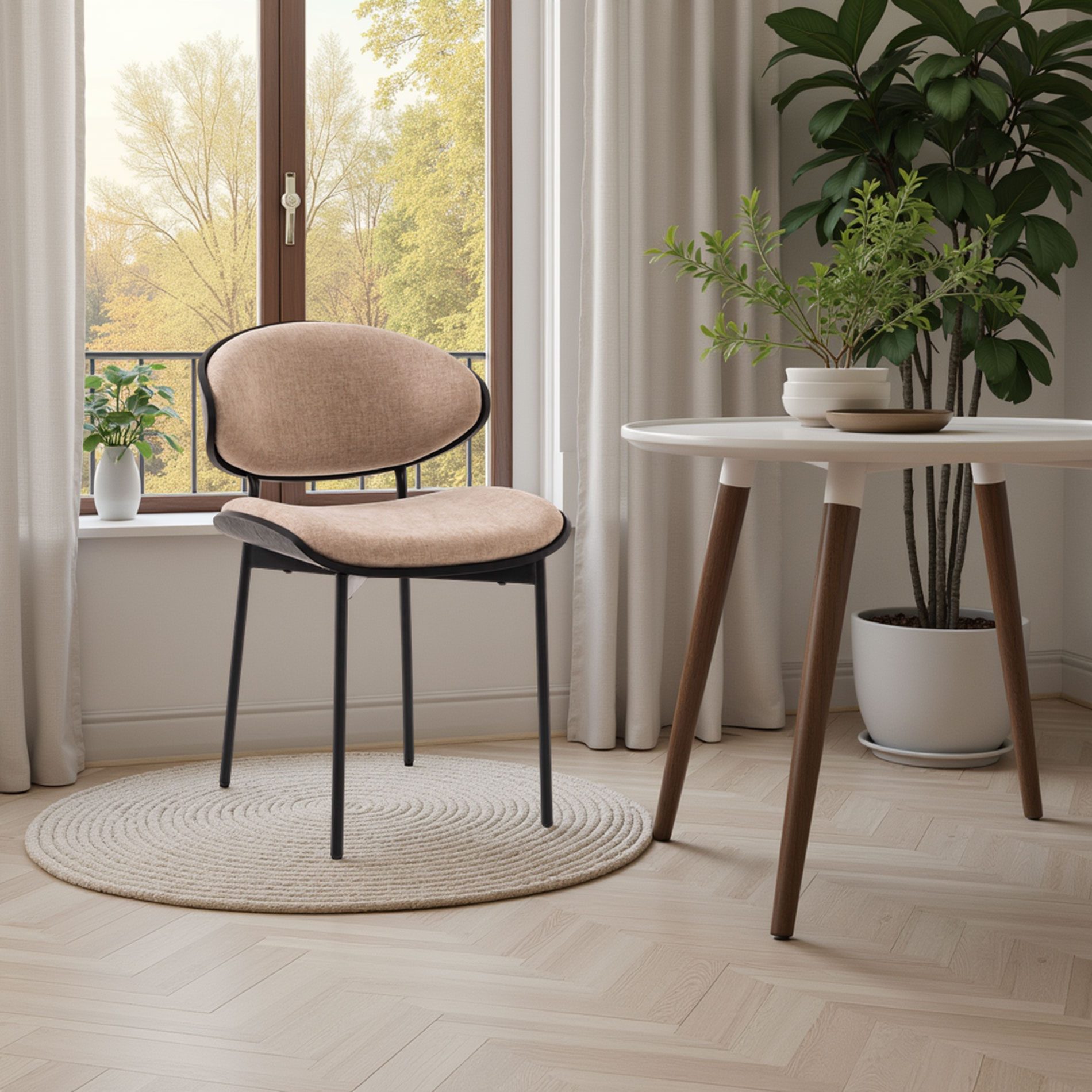 Silla Lena, asiento chapa curvada negra y tapizado beige. 75*50*55 cm