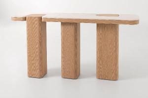 Consola Delfos, chapa roble y porcelanico blanco