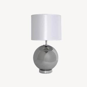 Lámpara de cristal y pantalla de seda blanca. 48*25*25 cm