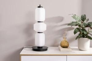 Lámpara Boheme con tulipas cristal blanco. 53*20*20 cm