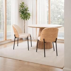 Silla Ingrid, asiento chapa roble curvado y tapizado boucle blanco. 80*51*59 cm