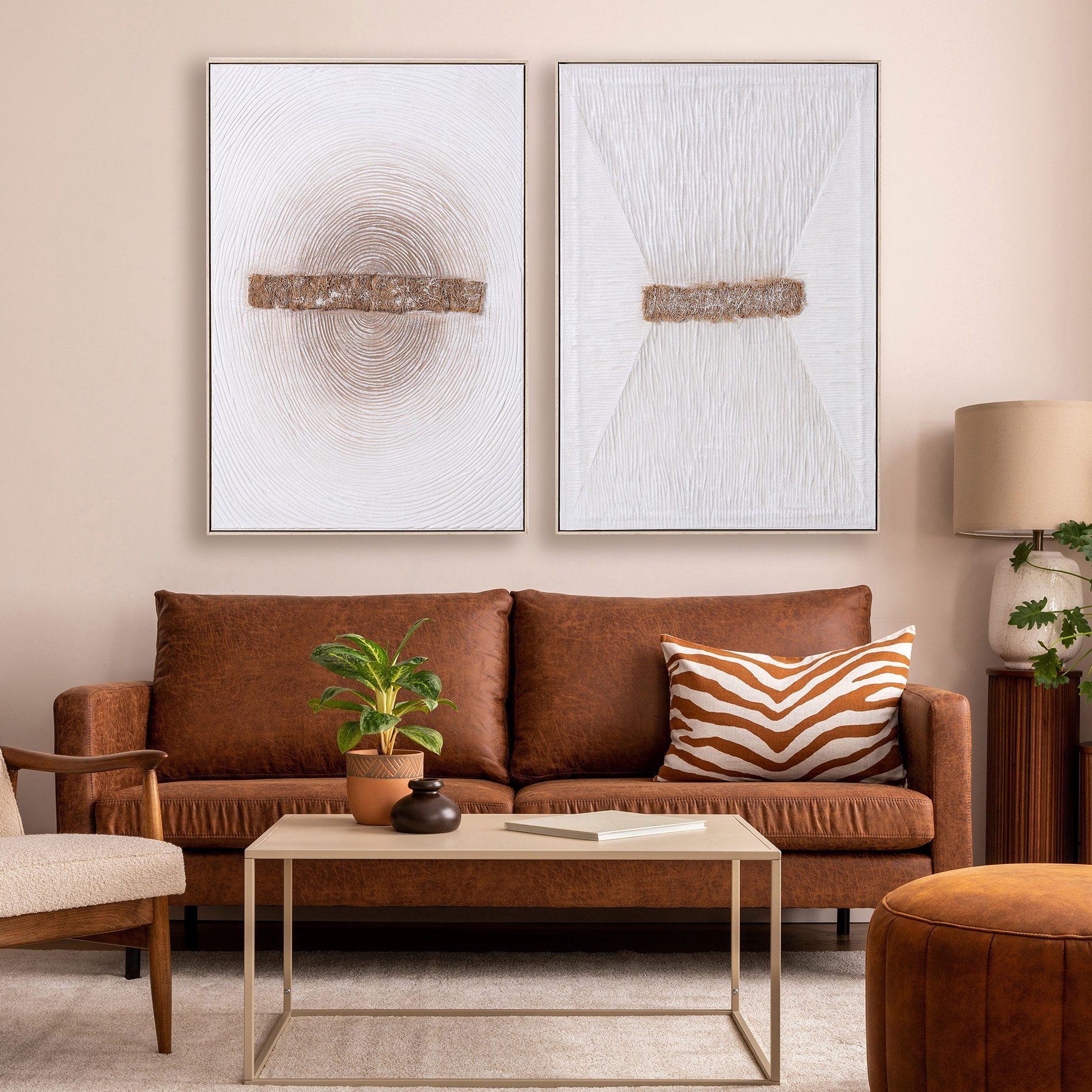 Set de 2 cuadros al óleo con marco de madera. 80*120 cm/ud.